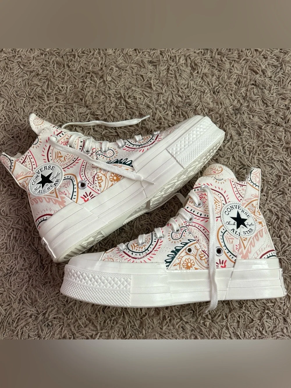 Size 8 Converse Chuck 70 plus crafted evolution